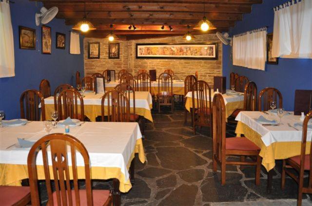 A Reigada Hotel Restaurante Grandas de Salime Bagian luar foto
