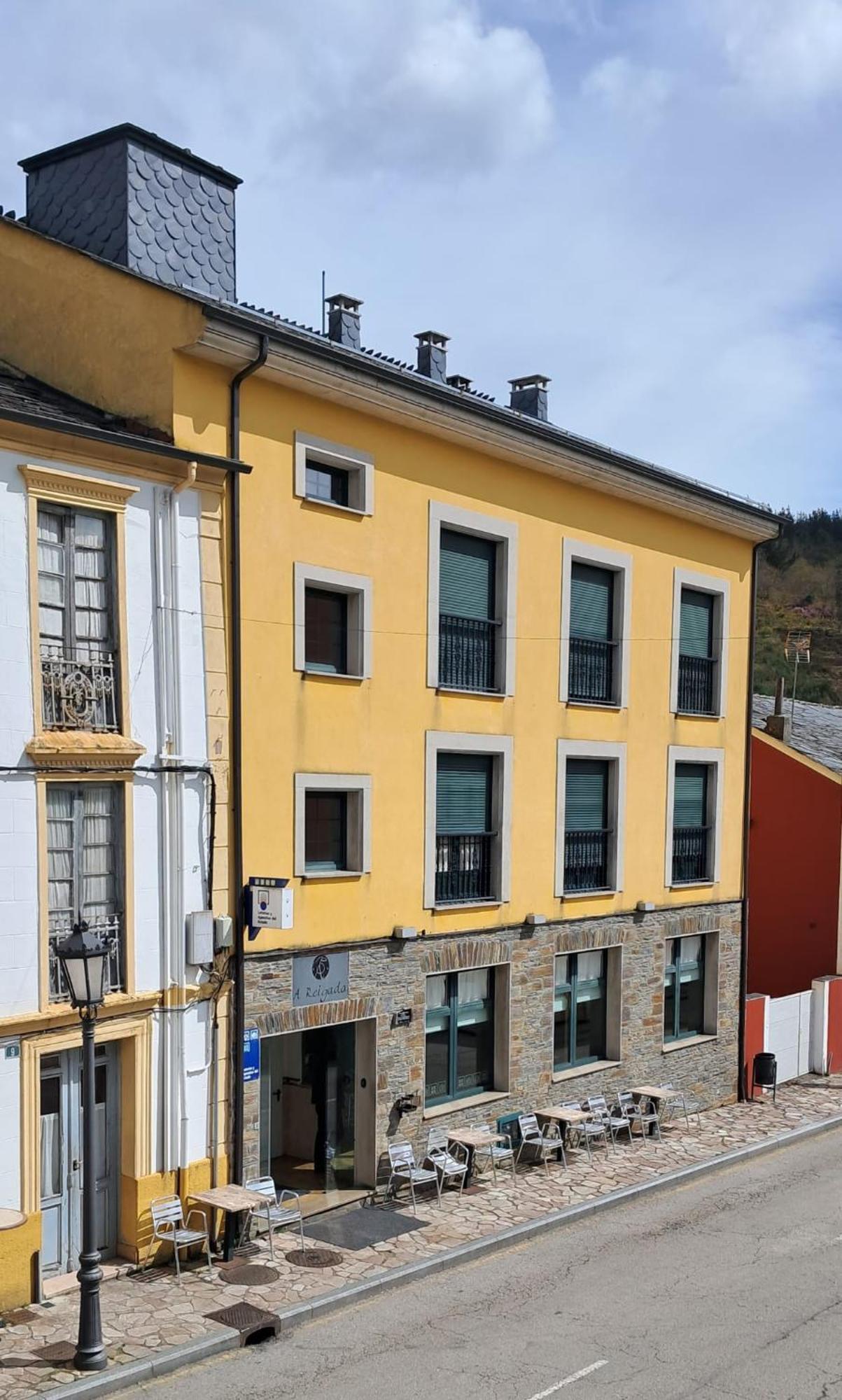 A Reigada Hotel Restaurante Grandas de Salime Bagian luar foto